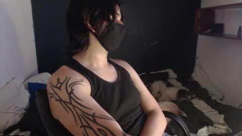 oliver_laid_2023 online show from December 5, 10:12 pm