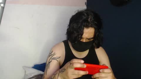 oliver_laid_2023 online show from December 9, 6:55 am