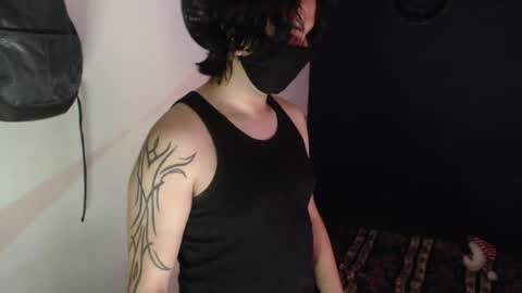 oliver_laid_2023 online show from December 16, 11:44 am