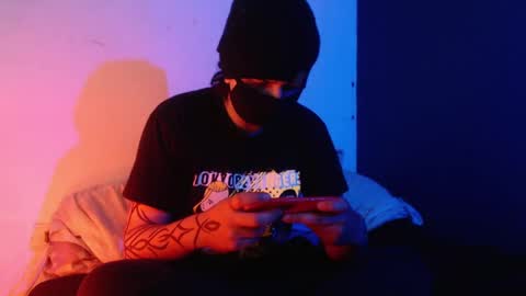 oliver_laid_2023 online show from January 6, 4:58 am