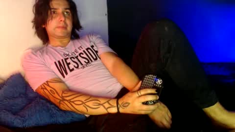 oliver_laid_2023 online show from January 18, 6:03 am