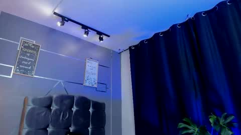 oliver mr  online show from October 17, 8:44 pm