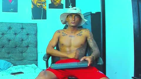 oliver_smith_2 online show from November 7, 5:46 pm