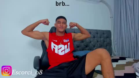 oliver_smith_2 online show from November 8, 6:24 am