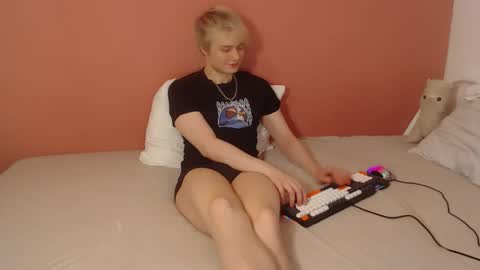 Oliver online show from April 19, 1:16 am