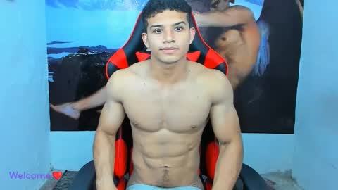 Snapshot of oliver_thompsson chatting on December 24, 5:13 pm oliver thompsson online show from December 24, 5:13 pm