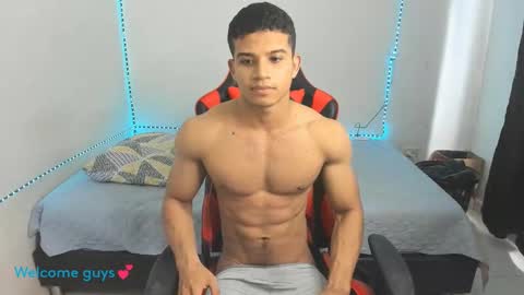 Snapshot of oliver_thompsson chatting on October 26, 3:18 pm oliver thompsson online show from October 26, 3:18 pm