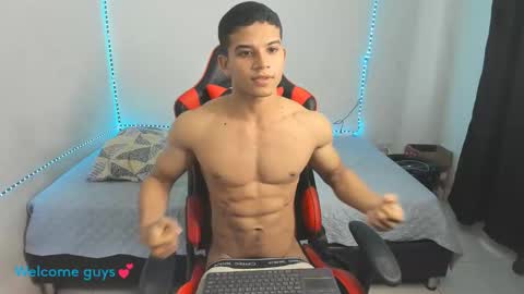 oliver thompsson online show from December 2, 9:10 pm