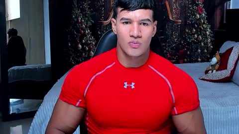 oliver_tommy online show from December 14, 11:42 pm