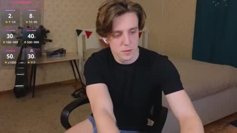 Oliver Evans online show from February 20, 12:19 am