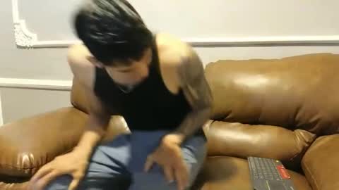 Oliver bennet online show from January 15, 2:10 pm