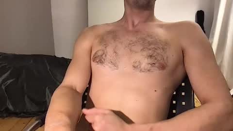 Snapshot of oliverbisbis1 chatting on October 2, 11:34 pm oliverbisbis1 online show from October 2, 11:34 pm