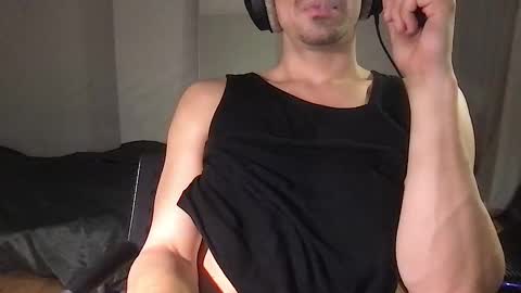 Snapshot of oliverbisbis1 chatting on October 17, 10:34 pm oliverbisbis1 online show from October 17, 10:34 pm