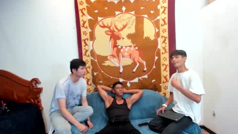 Snapshot of oliverhot2005 chatting on February 9, 8:24 pm oliverhot2005 online show from February 9, 8:24 pm