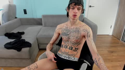 oliverrgroove online show from January 15, 8:20 am