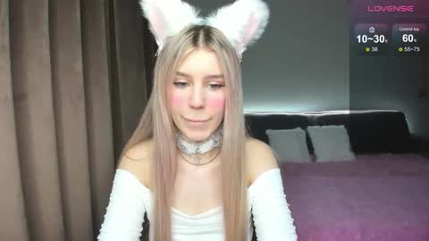 Snapshot of olivia1taylor chatting on November 25, 6:24 am Olivia online show from November 25, 6:24 am