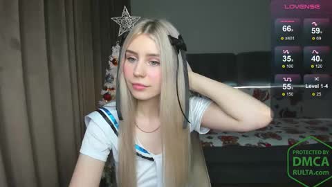 Snapshot of olivia1taylor chatting on December 21, 1:29 pm Olivia online show from December 21, 1:29 pm