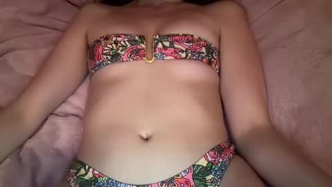 olivia2739 online show from May 24, 7:52 pm