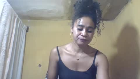 Snapshot of olivia9794 chatting on June 14, 8:33 pm olivia9794 online show from June 14, 8:33 pm