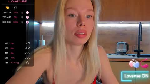 Olivia 3 online show from March 18, 9:18 pm