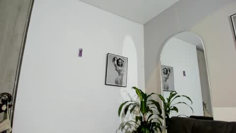 Olivia Collins online show from May 15, 11:28 am