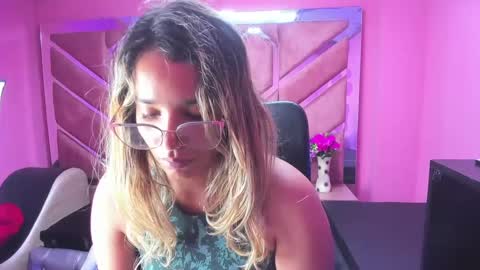 Snapshot of olivia_fox69 chatting on January 31, 3:30 am OLIVIA online show from January 31, 3:30 am
