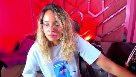 Snapshot of olivia_fox69 chatting on February 27, 6:40 am OLIVIA online show from February 27, 6:40 am