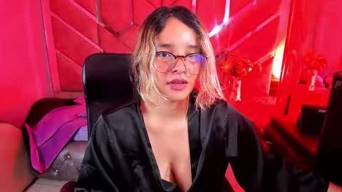 Snapshot of olivia_fox69 chatting on October 12, 3:16 am OLIVIA online show from October 12, 3:16 am