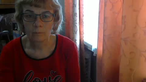 Snapshot of olivia_mia25 chatting on March 24, 11:04 am Olivia Mia online show from March 24, 11:04 am