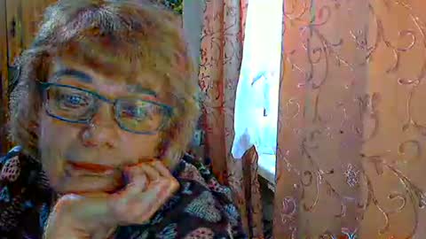 Snapshot of olivia_mia25 chatting on April 8, 6:24 am Olivia Mia online show from April 8, 6:24 am