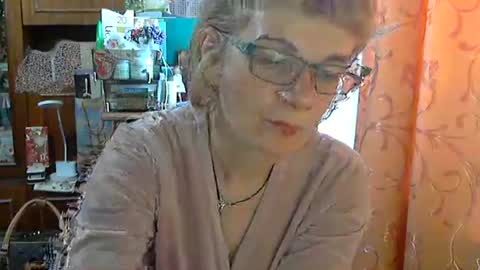Snapshot of olivia_mia25 chatting on April 17, 10:18 am Olivia Mia online show from April 17, 10:18 am