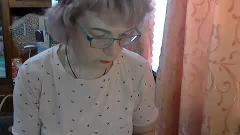 Snapshot of olivia_mia25 chatting on May 15, 11:17 am Olivia Mia online show from May 15, 11:17 am