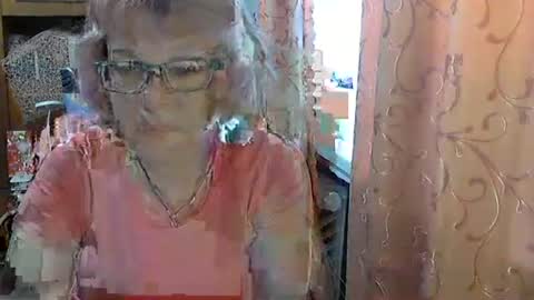 Olivia Mia online show from May 16, 6:43 am