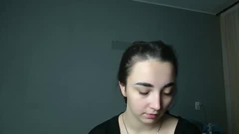 Olivia online show from December 3, 1:53 pm