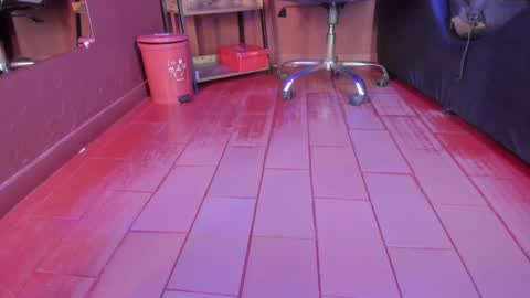   online show from February 1, 1:09 pm