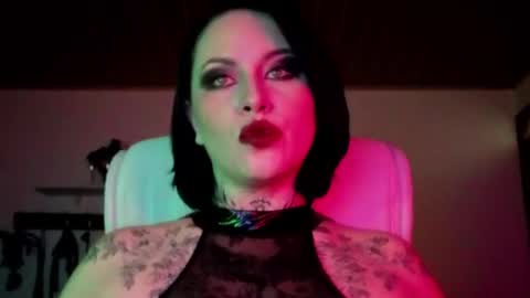   online show from October 3, 3:14 am