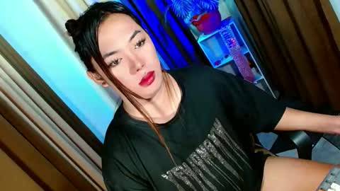 Miss OLIVIA online show from October 11, 7:40 am