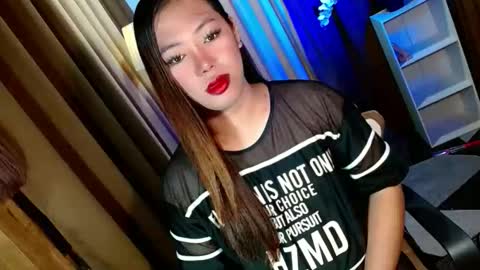 Miss OLIVIA online show from November 24, 10:04 am