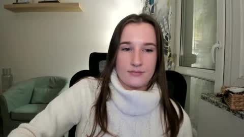 Snapshot of oliviaaa2003 chatting on January 4, 9:52 pm Oliwiaa2004 online show from January 4, 9:52 pm