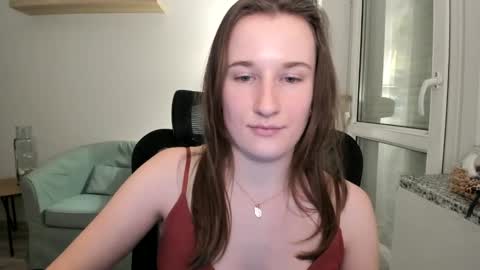 Snapshot of oliviaaa2003 chatting on January 11, 7:38 pm Oliwiaa2004 online show from January 11, 7:38 pm