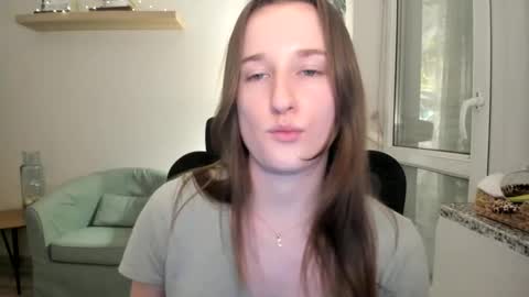 Snapshot of oliviaaa2003 chatting on January 16, 9:40 pm Oliwiaa2004 online show from January 16, 9:40 pm