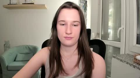 Snapshot of oliviaaa2003 chatting on February 2, 10:49 pm Oliwiaa2004 online show from February 2, 10:49 pm