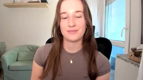 Snapshot of oliviaaa2003 chatting on September 19, 1:34 pm Oliwiaa2004 online show from September 19, 1:34 pm