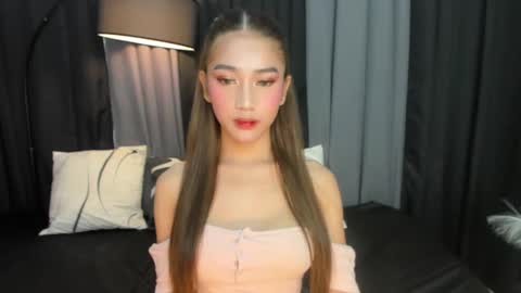 Snapshot of oliviablachx chatting on January 21, 7:04 am lia online show from January 21, 7:04 am