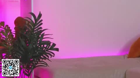 Olivia online show from February 15, 7:51 am