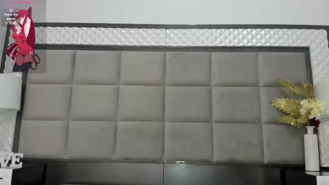 Snapshot of oliviaburningmilf chatting on October 15, 7:36 pm Olivia Burning online show from October 15, 7:36 pm