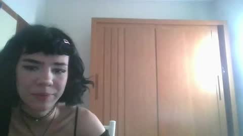 Snapshot of oliviaclueseap chatting on May 5, 4:48 pm oliviaclueseap online show from May 5, 4:48 pm