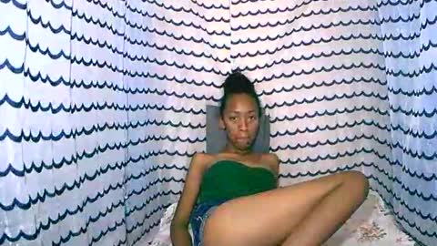 oliviah27 online show from November 2, 9:17 pm