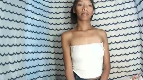 oliviah27 online show from December 3, 9:13 pm