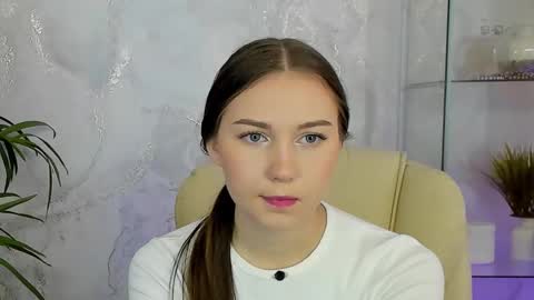 olivialangs online show from March 4, 10:54 am